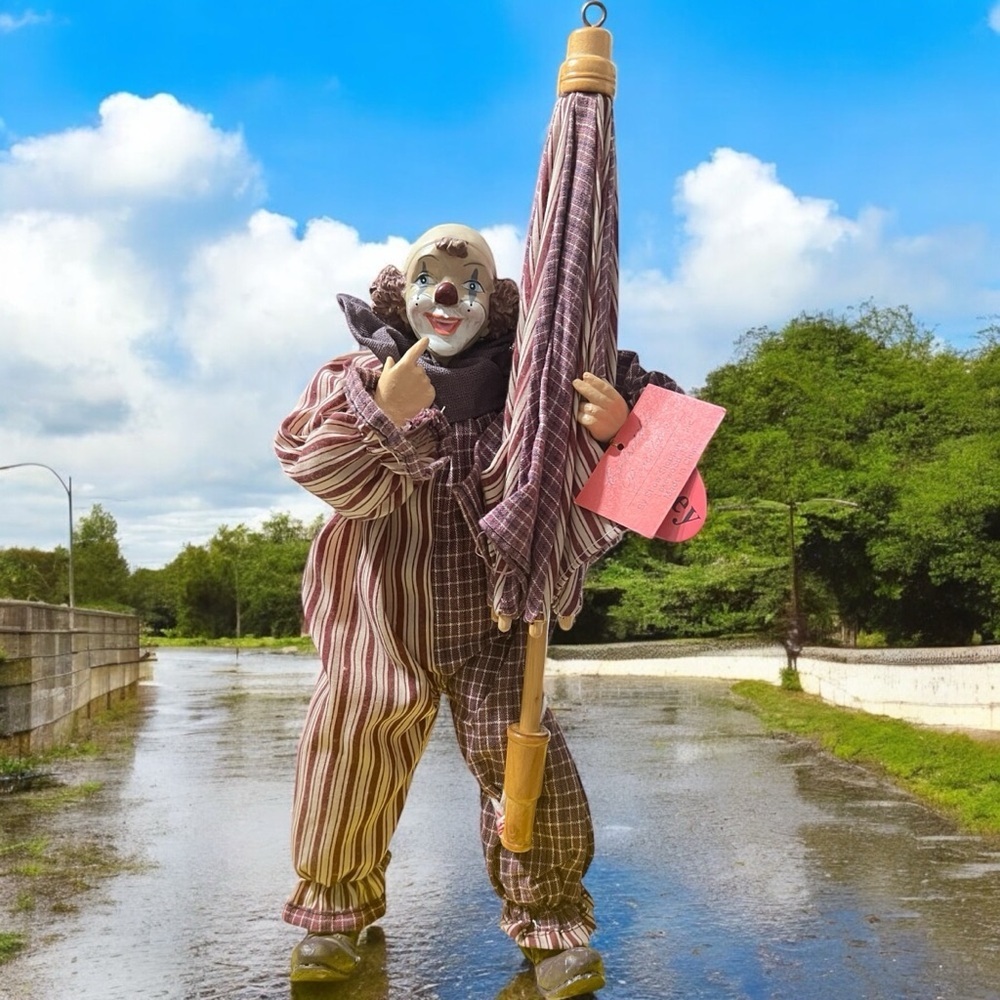 HUEY Vintage Striped Clown Doll with Umbrella 13” inches ☑️ - Picture 5 of 12